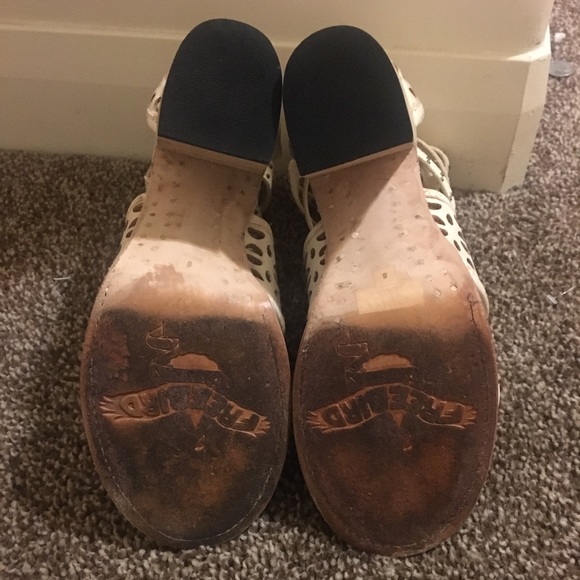 Women’s Freebird Hawk Sandal - Picture 4 of 5